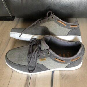 etnies Skate Shoes  Mens sz 7.5  NEW